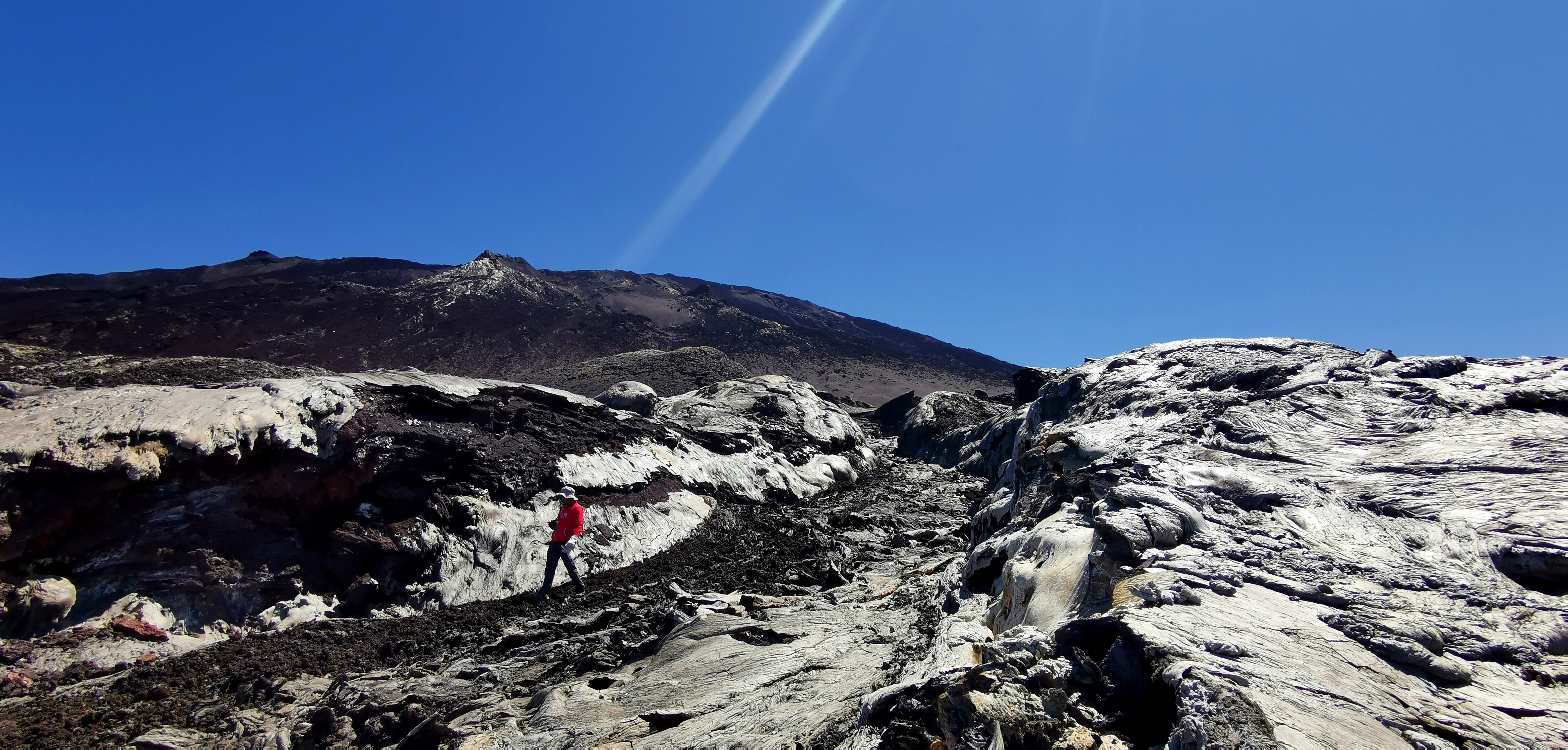 Chenal de lave | Dernière éruption du Piton de la Fournaise
